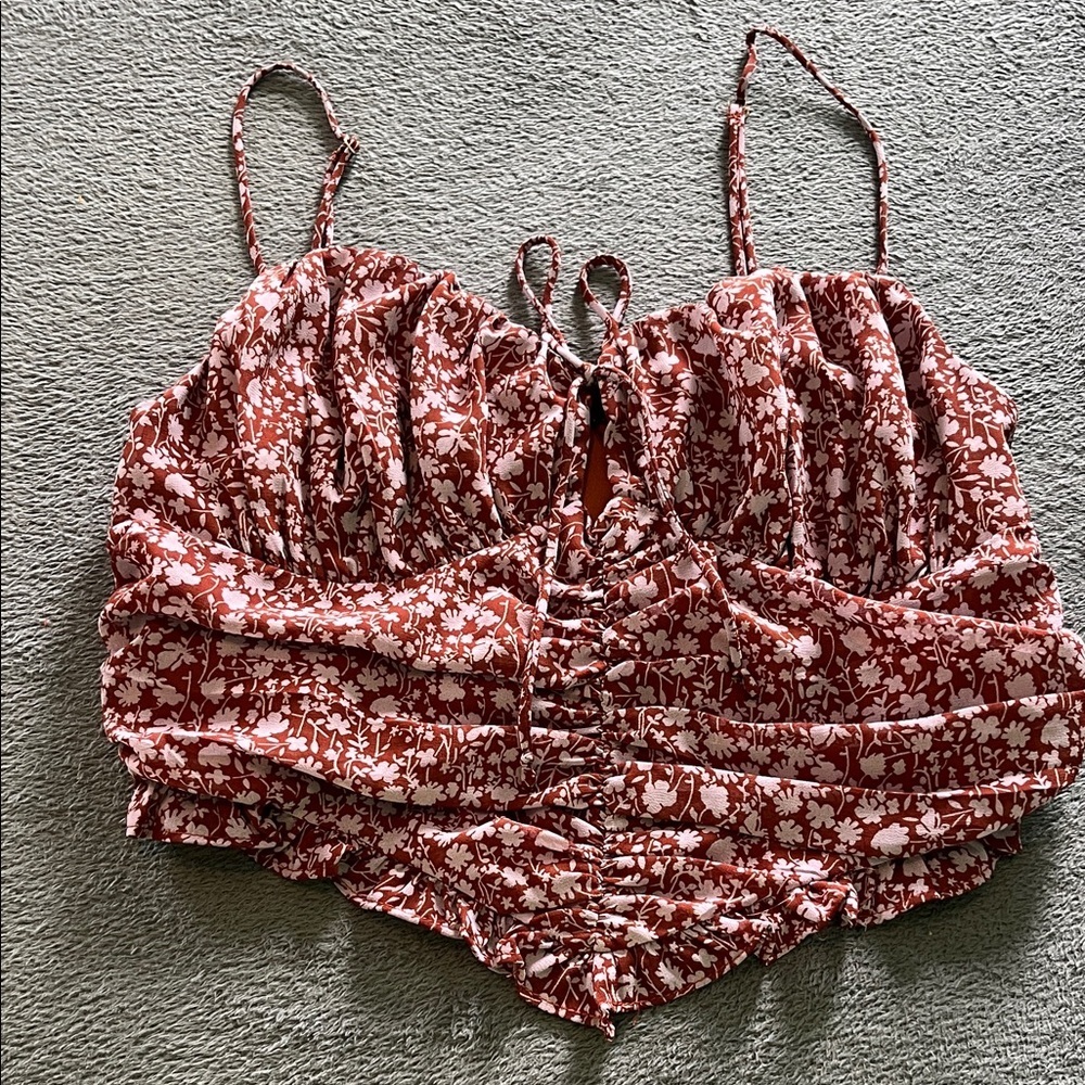 Ruched floral spaghetti strap crop top
